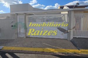 Casa Térrea  com Espaços Amplos e Área Gourmet – Pronta para Morar!