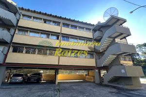 Apartamento com 03 Dormitórios em Excelente Localização